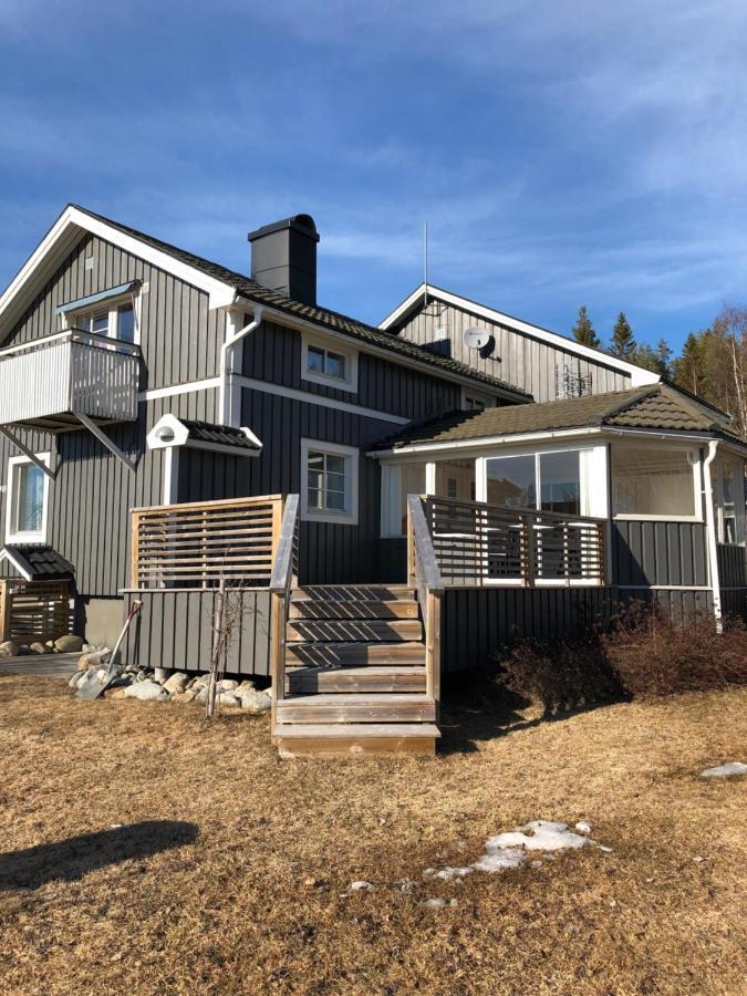 Villa Utanfoer Oernskoeldsvik, Hoega Kusten Exterior photo
